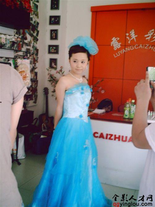 余莉个人资料,才华横溢的青年才俊，多领域成就斐然