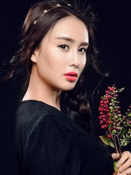 胡雯月个人资料,多才多艺的影视新星，才华横溢的歌手与演员