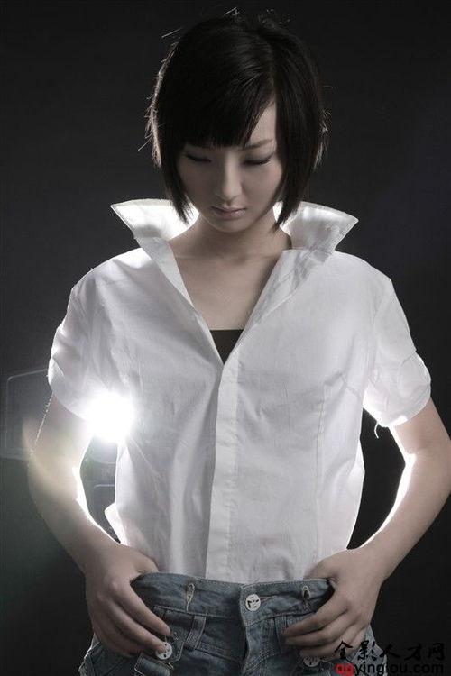 胡敬个人资料,才华横溢的学者与教育家