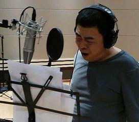 秋裤大叔搞笑视频,笑出腹肌的冬季保暖秘籍