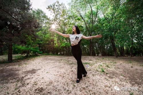 演员莫嘉倪,光影交织下的璀璨星途