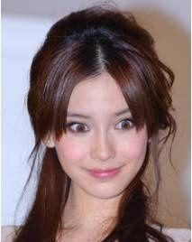 明星是不是都戴美瞳,揭秘明星是否都戴美瞳的秘密